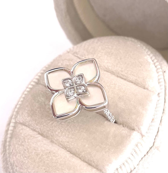Mother of Pearl Ring C401R07517WMOP