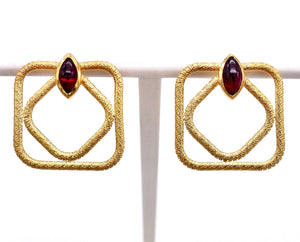 Contemporary Garnet Earrings in Yellow Gold F350E35-5072